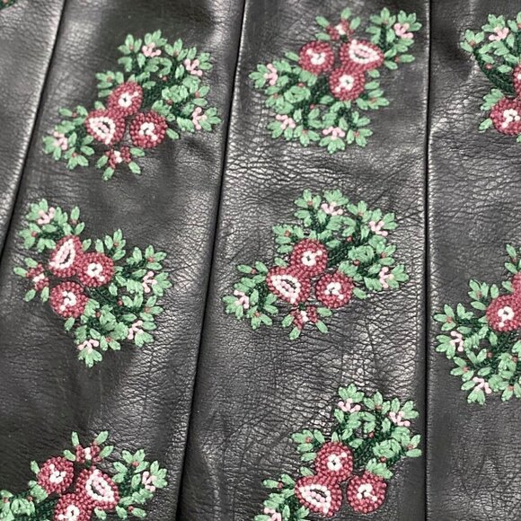 Club Monaco Edvard Embroidered faux leather skirt, size 0, Black - Picture 4 of 7